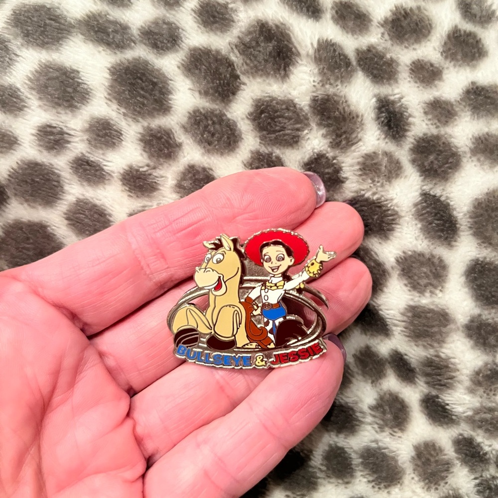 Disney Bullseye & Jessie Pin